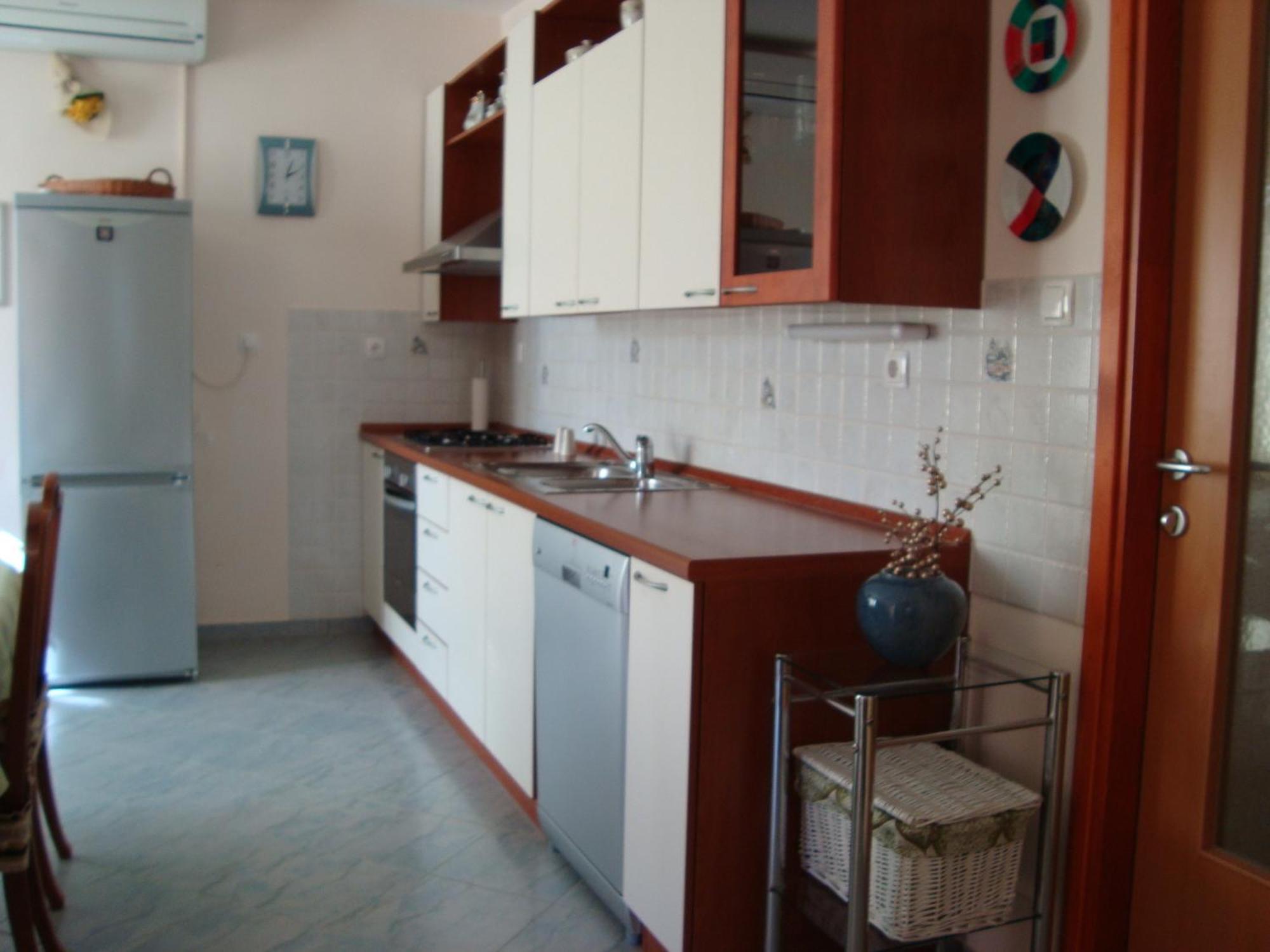 Apartament Eja
