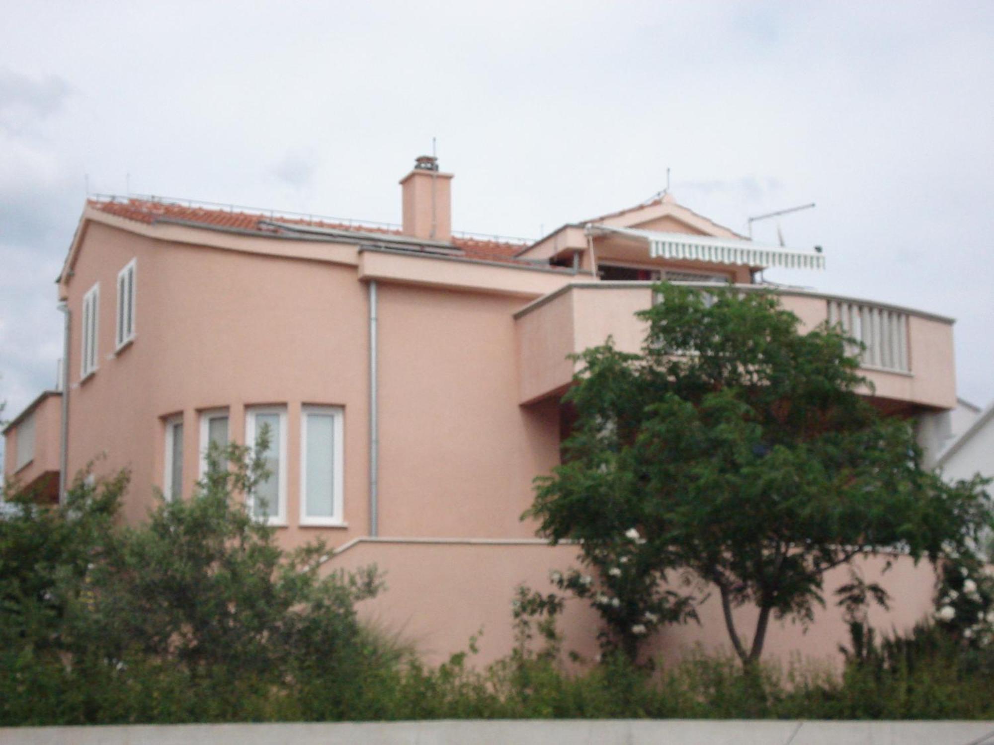 Apartament Eja *