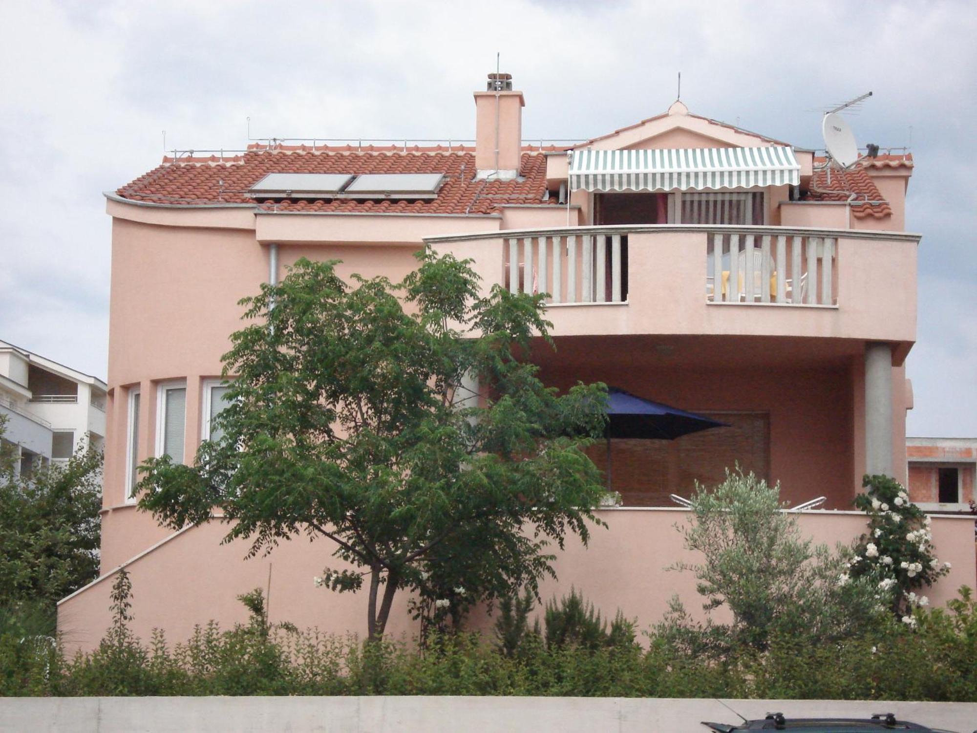 Apartament Eja *