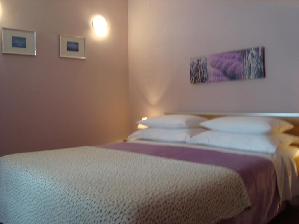 Eja Apartament *